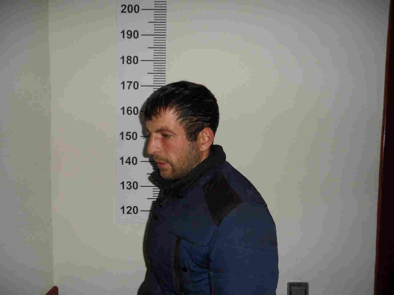 Təqaüdçülərin pulunu oğurlayan şəxs tutuldu - FOTO