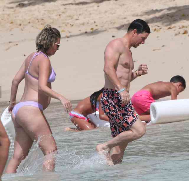 Hamilədir, yoxsa kökəlib? -  FOTOLAR