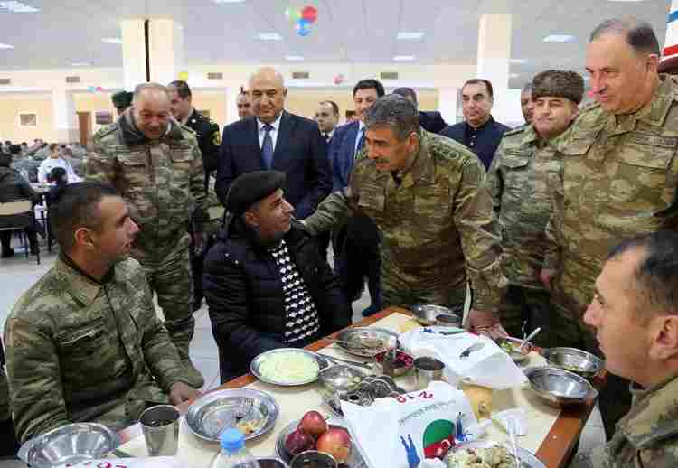Zakir Həsənov əsgərlər və onların yaxınları ilə görüşdü -  TAPŞIRIQ VERDİ (FOTOLAR)