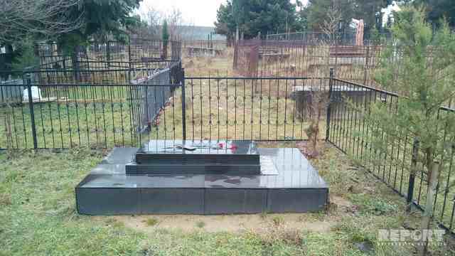 Polis qəbir oğrularını axtarır -  MƏRMƏRLƏR QIRILARAQ APARILIR (FOTO)