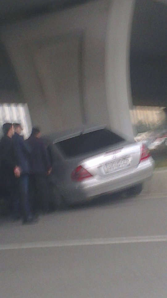 Mersedeslə körpünün bardürünə girdi -  sürücü öldü - FOTOLAR