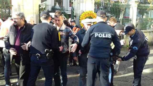 Hababam sinfinin məşhur aktyoru dəfn olunur -  FOTOLAR