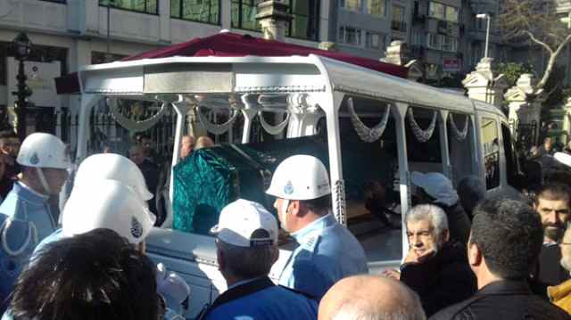 Hababam sinfinin məşhur aktyoru dəfn olunur -  FOTOLAR