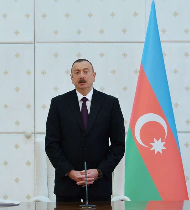 İlham Əliyev nazirləri    TOPLADI - FOTOLAR