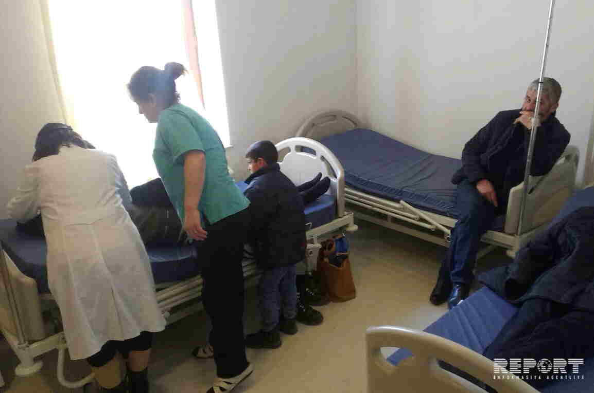 Azərbaycanda mikroavtobus AŞDI -  10 nəfər xəsarət aldı