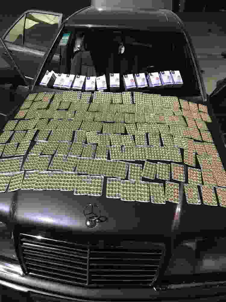 Bu avtomobil Sınıq Körpü gömrük postunda saxlanıldı -  FOTO