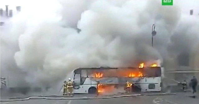 Qazaxıstanda sərnişin avtobusu YANDI  -  52 nəfər öldü (VİDEO-FOTO)