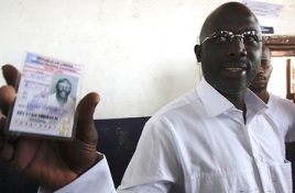  Əfsanəvi futbolçu prezident seçildi  - FOTO