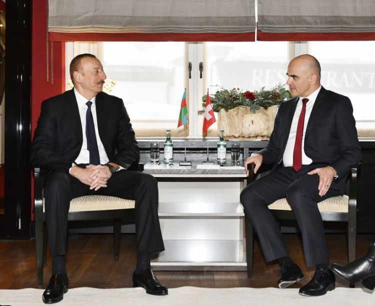 İlham Əliyev isveçrəli həmkarı ilə görüşdü - FOTO