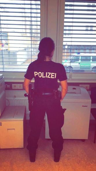 29 yaşlı azərbaycanlı polis komissarı hər kəsi valeh etdi â€“  VİDEO + FOTO