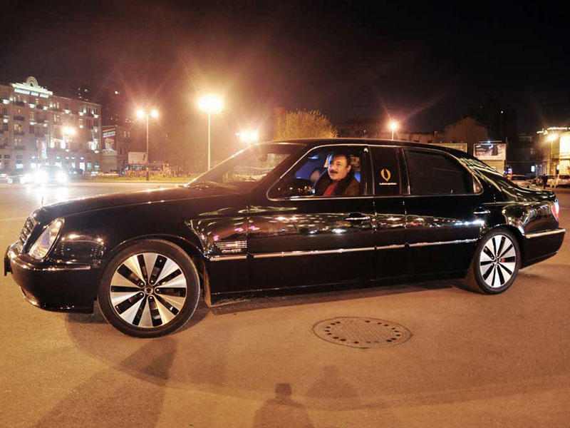 Cavanşir Məmmədov avtomobillərindən danışdı:  Ən bahalısı... - FOTO