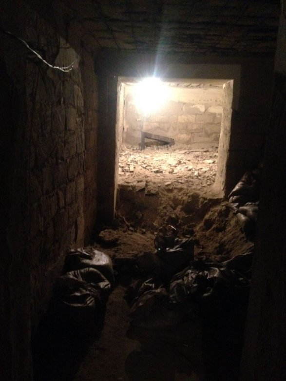 Bakıda sakinlər TƏHLÜKƏDƏ:  Binanın dayaq divarları sökülür - restoran açılır (FOTOLAR)