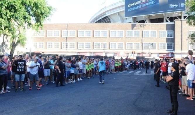   Stadionda bomba həyacanı  - FOTO + VİDEO 