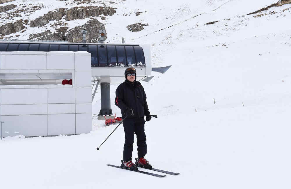 Prezident Şahdağda xizək sürdü  - FOTO 