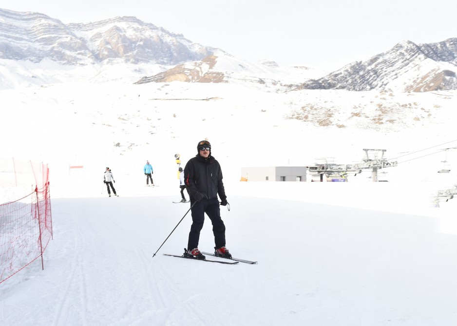 Prezident Şahdağda xizək sürdü  - FOTO 