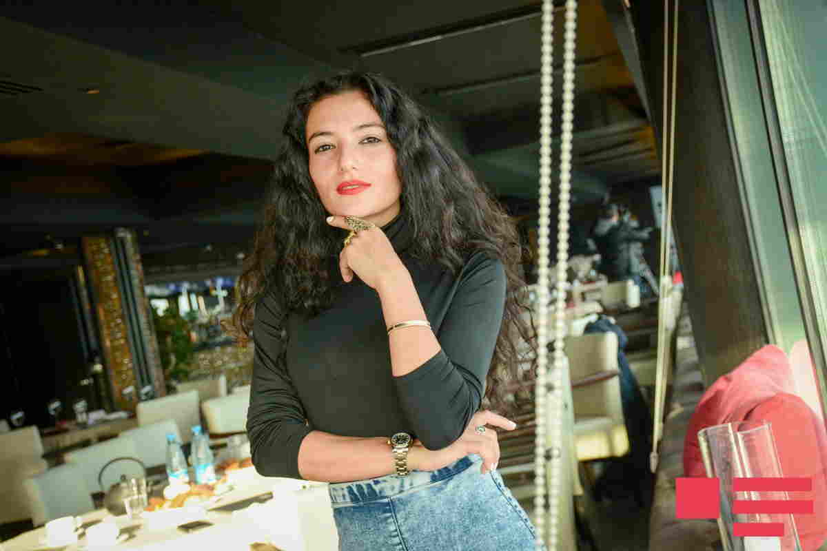 Dilarə açıq-saçıq şəkillərindən danışdı:  Yaxşı bədənim var, göstərməsəm... - FOTOLAR