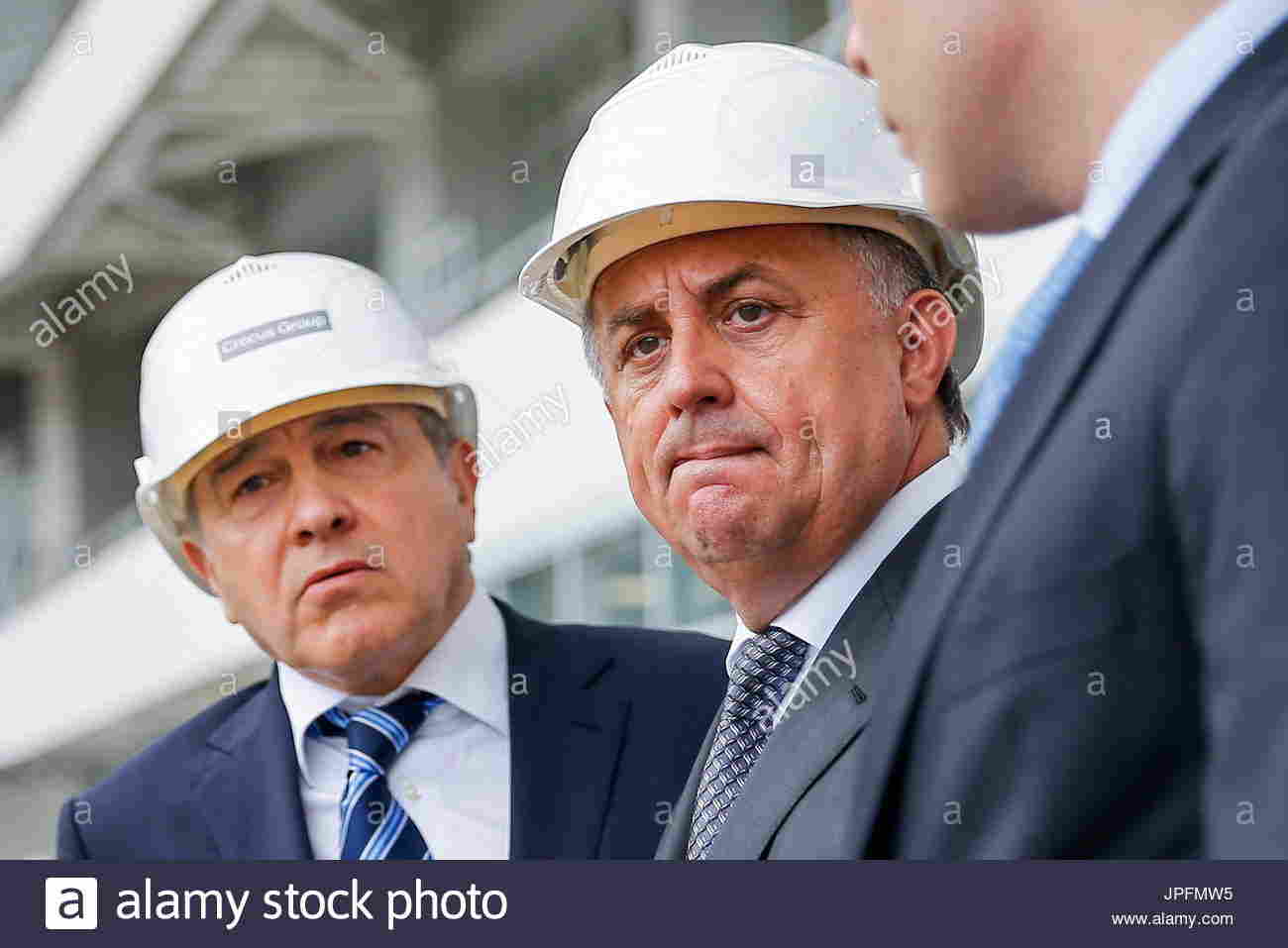  Azərbaycanlı iş adamının inşa etdiyi stadionun tualetindən  narazı qaldılar - FOTO 