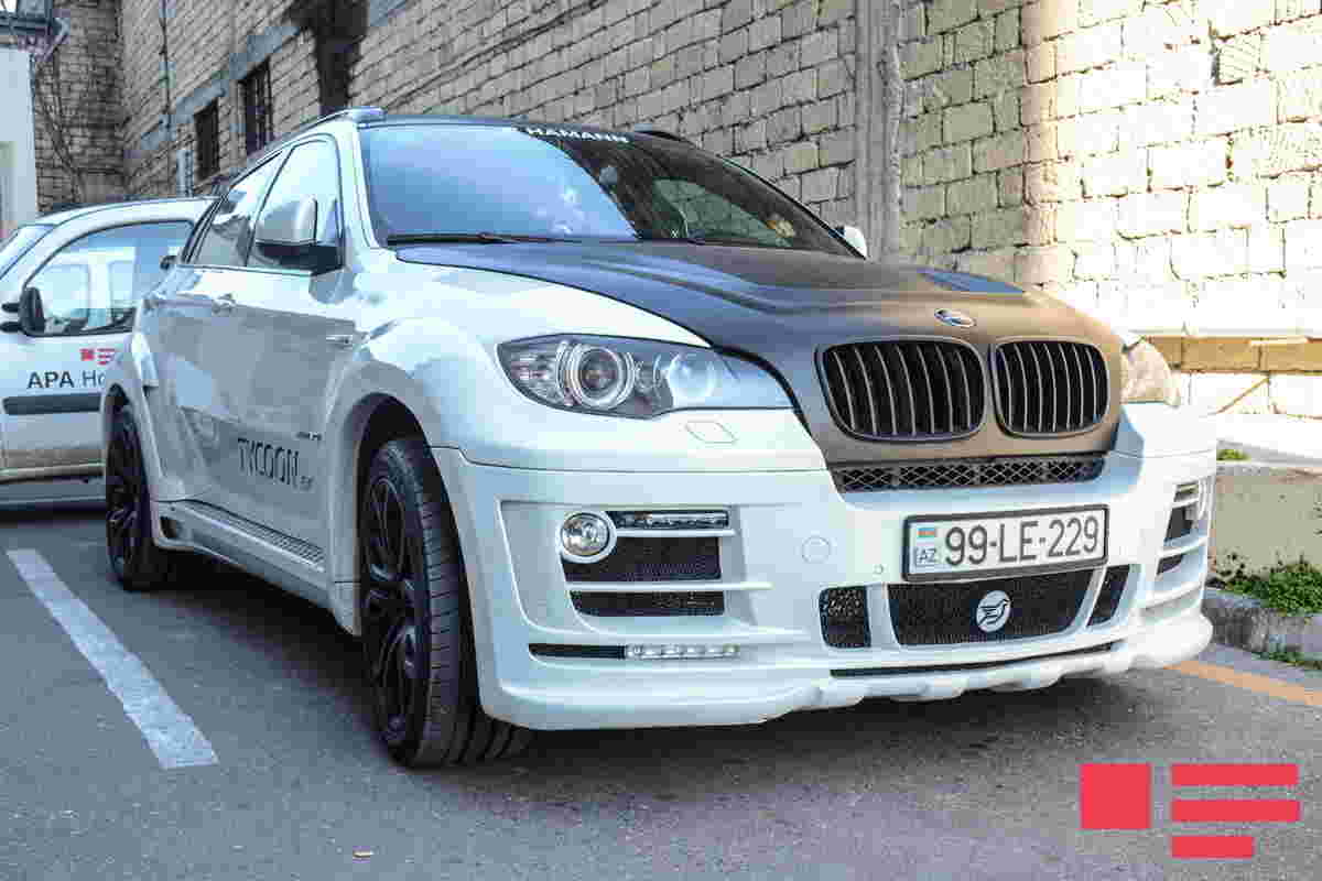 Fərdanın bahalı avtomobili -  FOTOLAR