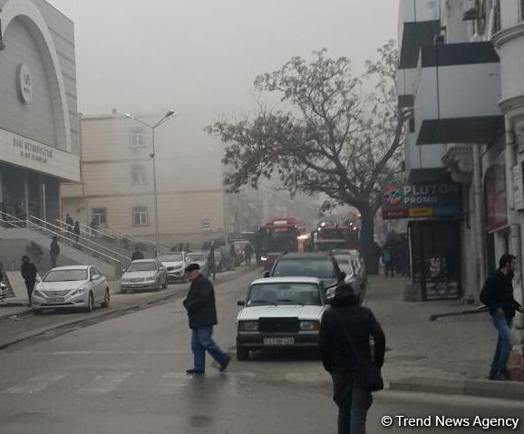 Bakının mərkəzində yanğın  - FOTO 