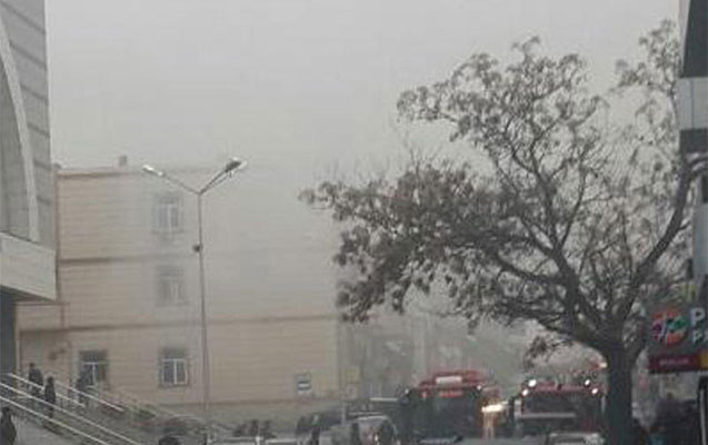 Bakının mərkəzində yanğın  - FOTO 