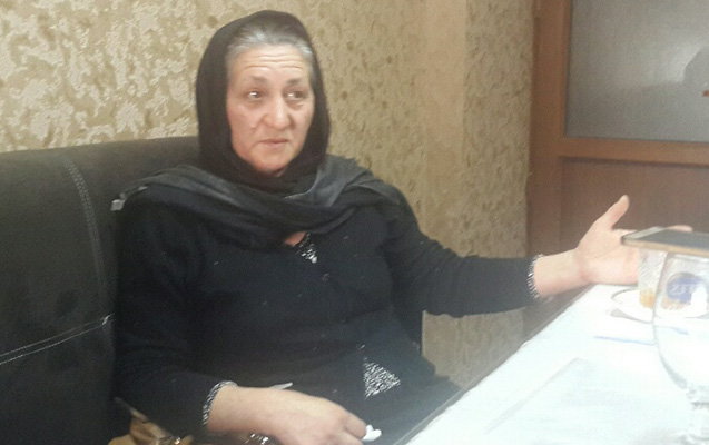 Deputatın anası onu məhkəməyə verib? -  Qardaşını işdən qovdurmaq, digərini tutdurmaqla hədələyib