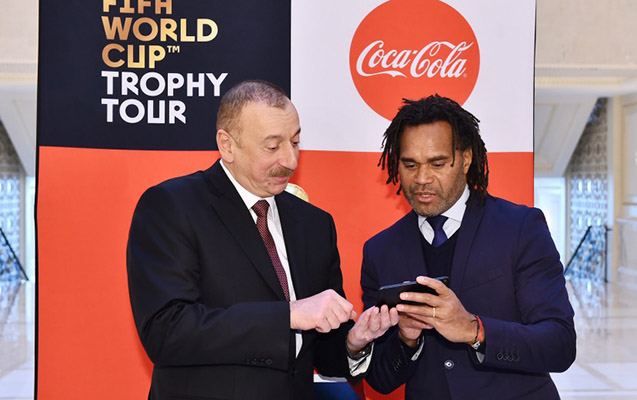 Kristian Karambo İlham Əliyevlə selfie çəkdirdi  - FOTOLAR