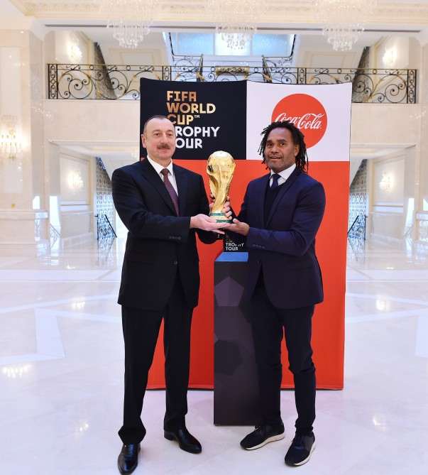 Kristian Karambo İlham Əliyevlə selfie çəkdirdi  - FOTOLAR