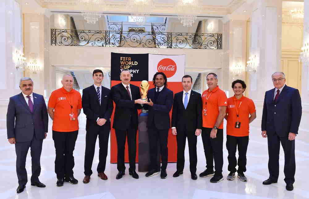 Kristian Karambo İlham Əliyevlə selfie çəkdirdi  - FOTOLAR