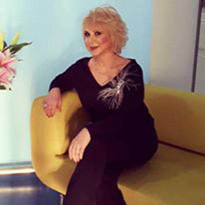 Azərbaycanlı qadın müğənni elə dəyişdi ki... -  FOTO