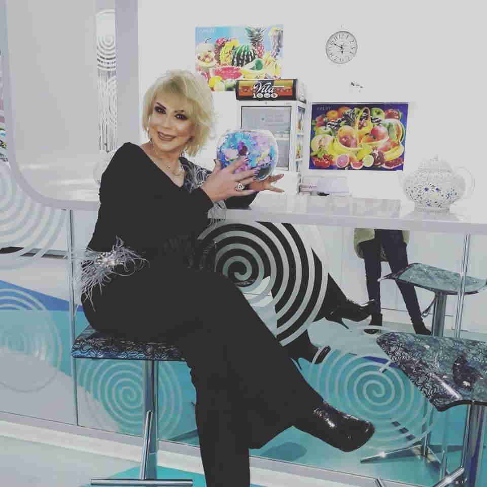 Azərbaycanlı qadın müğənni elə dəyişdi ki... -  FOTO