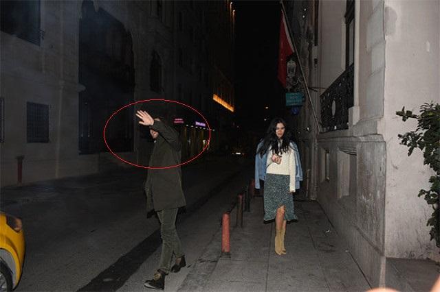 Tanınmış aparıcı gizli sevgilisi ilə ilk dəfə görüntüləndi -  FOTOLAR