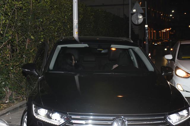 Tanınmış aparıcı gizli sevgilisi ilə ilk dəfə görüntüləndi -  FOTOLAR