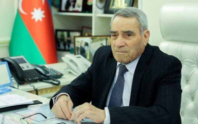 Məktəbdə intim videosu yayılan şagird   sabiq nazirin nəvəsi imiş (FOTO)