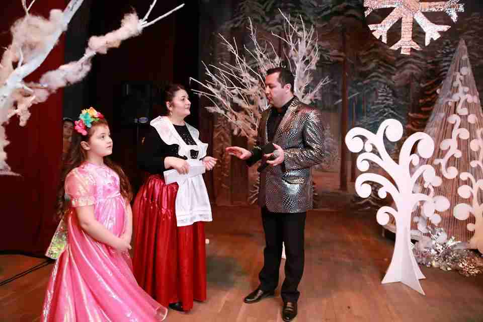 Tanınmış teleaparıcı vəfat etdi  - FOTO 