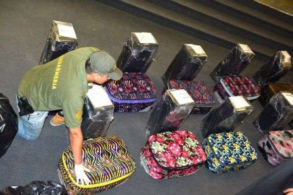 Bu da oldu:   səfirlikdə 400 kiloqram heroin aşkarlandı - FOTO