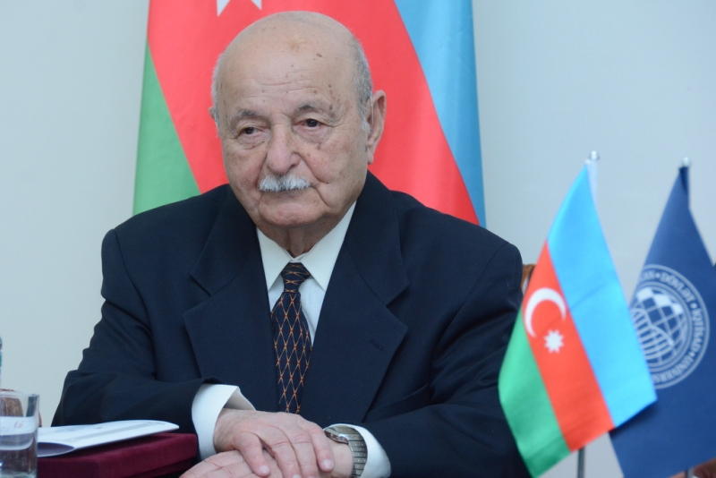 Bakıda xanım məmurun ata və anası eyni gündə vəfat etdi -  FOTO