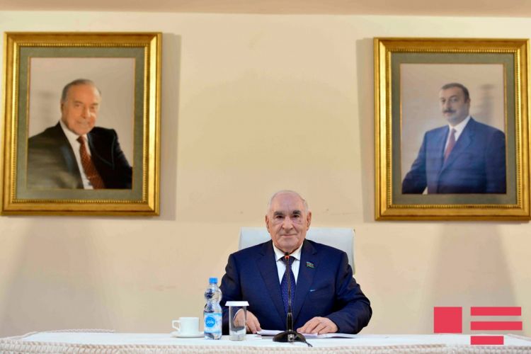 Fəttah Heydərov yenidən   sədr seçildi (FOTO)