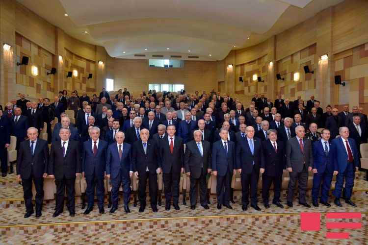 Fəttah Heydərov yenidən   sədr seçildi (FOTO)