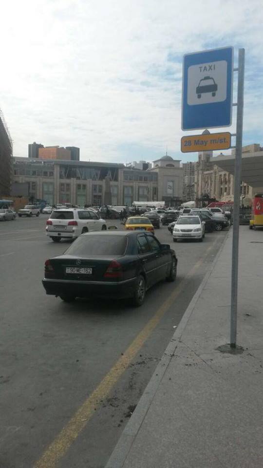 Bakıda daha 55 taksi dayanacağı yaradıldı - FOTOLAR