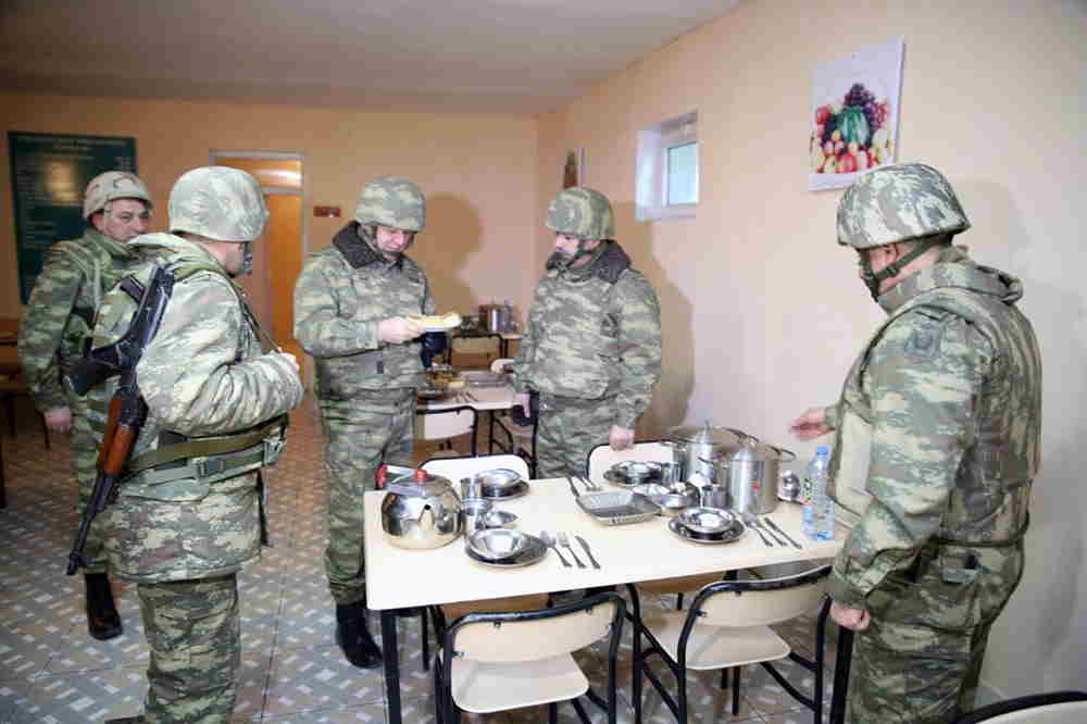 Nazir ön cəbhədə: Düşmən belə izlənildi (FOTOLAR)