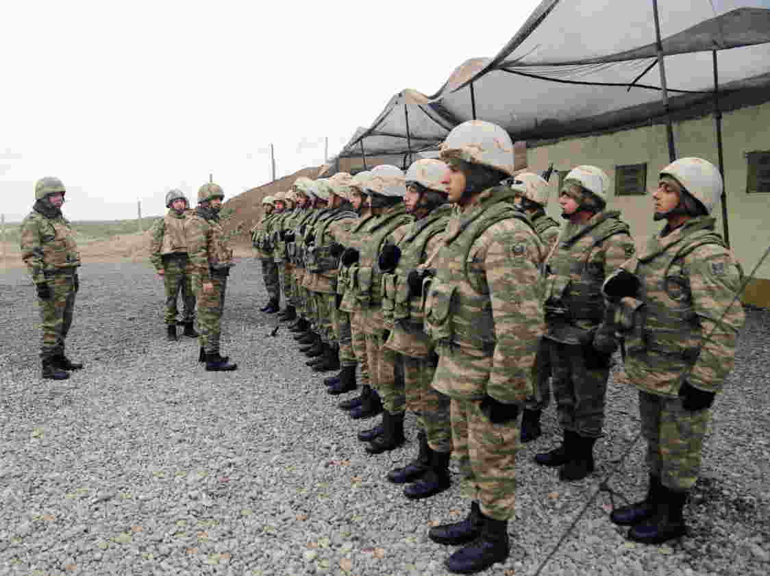 Nazir ön cəbhədə: Düşmən belə izlənildi (FOTOLAR)