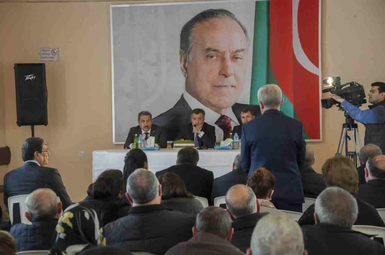 Abdin Fərzəliyevdən səyyar görüş:  sakinlərin problemləri dinlənildi, tapşırıqlar  verildi -  FOTO