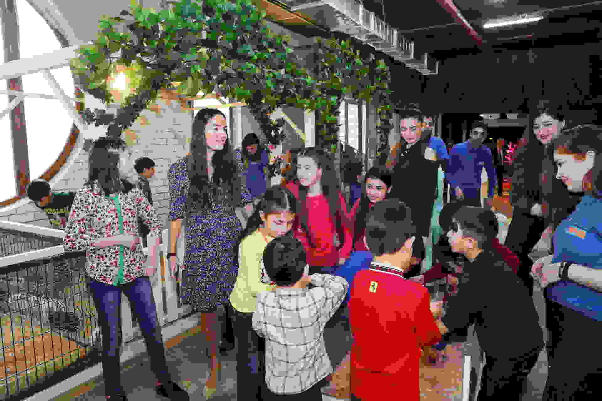 Leyla Əliyeva uşaqlarla birgə əyləncə proqramında -  FOTOLAR