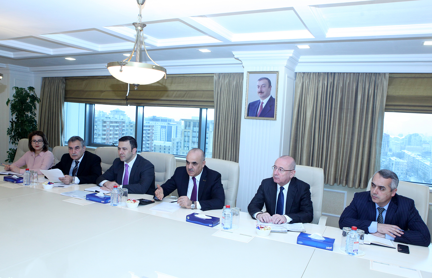 Nazir iş yerləri ilə bağlı tədqiqat aparan qrupu qəbul etdi -  FOTOLAR