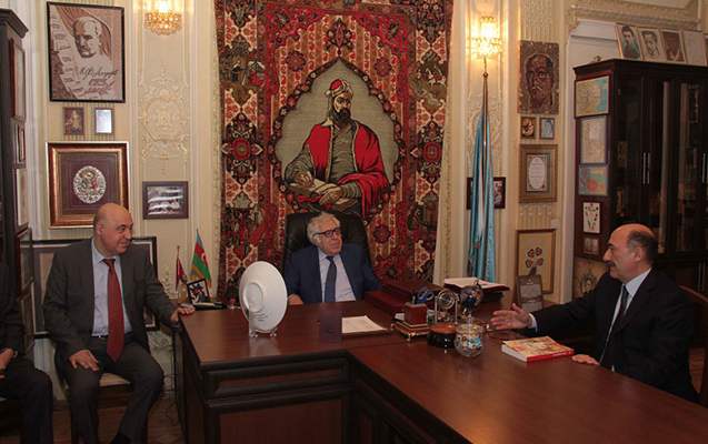 Anara Prezidentin Fəxri diplomu təqdim edildi  - FOTO