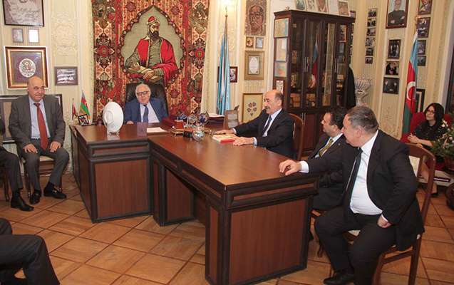 Anara Prezidentin Fəxri diplomu təqdim edildi  - FOTO