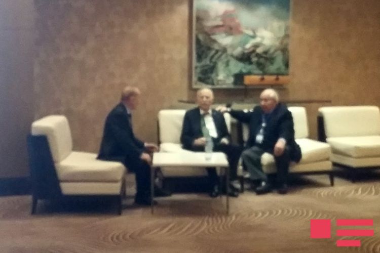 Forumda İhsanoğlunun   vəziyyəti pisləşdi (FOTOLAR)