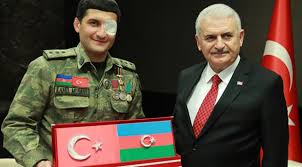 Binəli Yıldırımdan Qarabağ qazisinə HƏDİYYƏ  - VİDEO-FOTOLAR