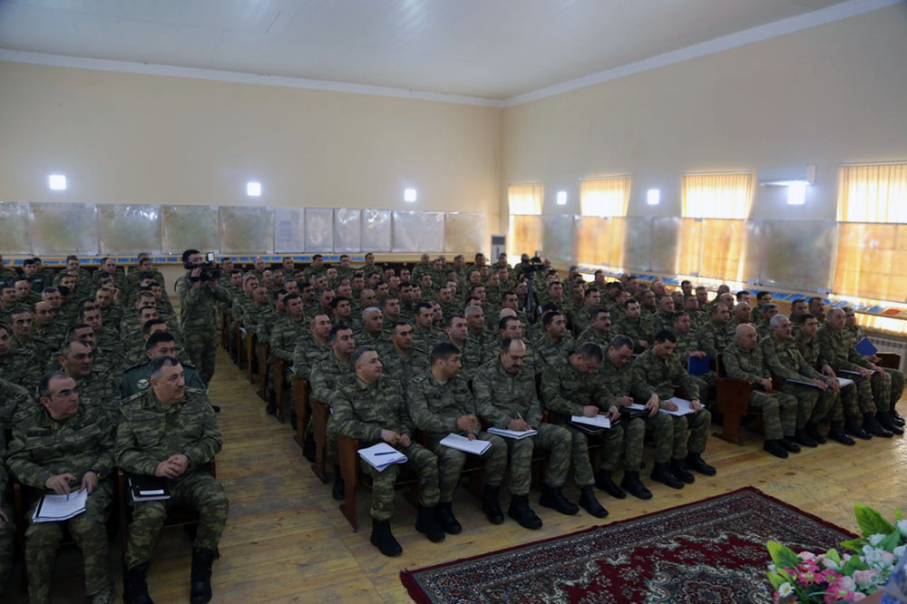 Zakir Həsənov müşavirə keçirdi   - FOTO