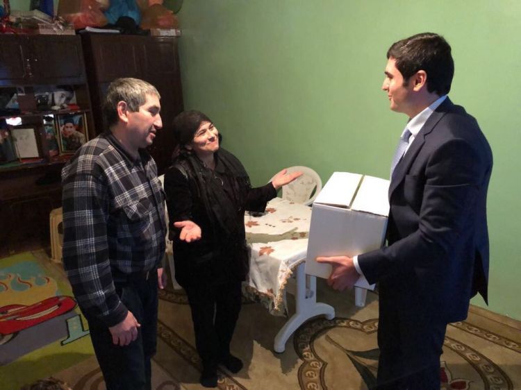 Heydər Əliyev Fondu tərəfindən aztəminatlı ailələrə Novruz sovqatları paylanılır 
